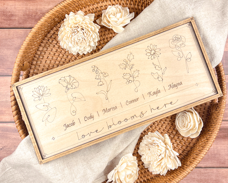 Customized Wood Sign, Personalized Birth Flower Design, Gift for Moms and Grandmas